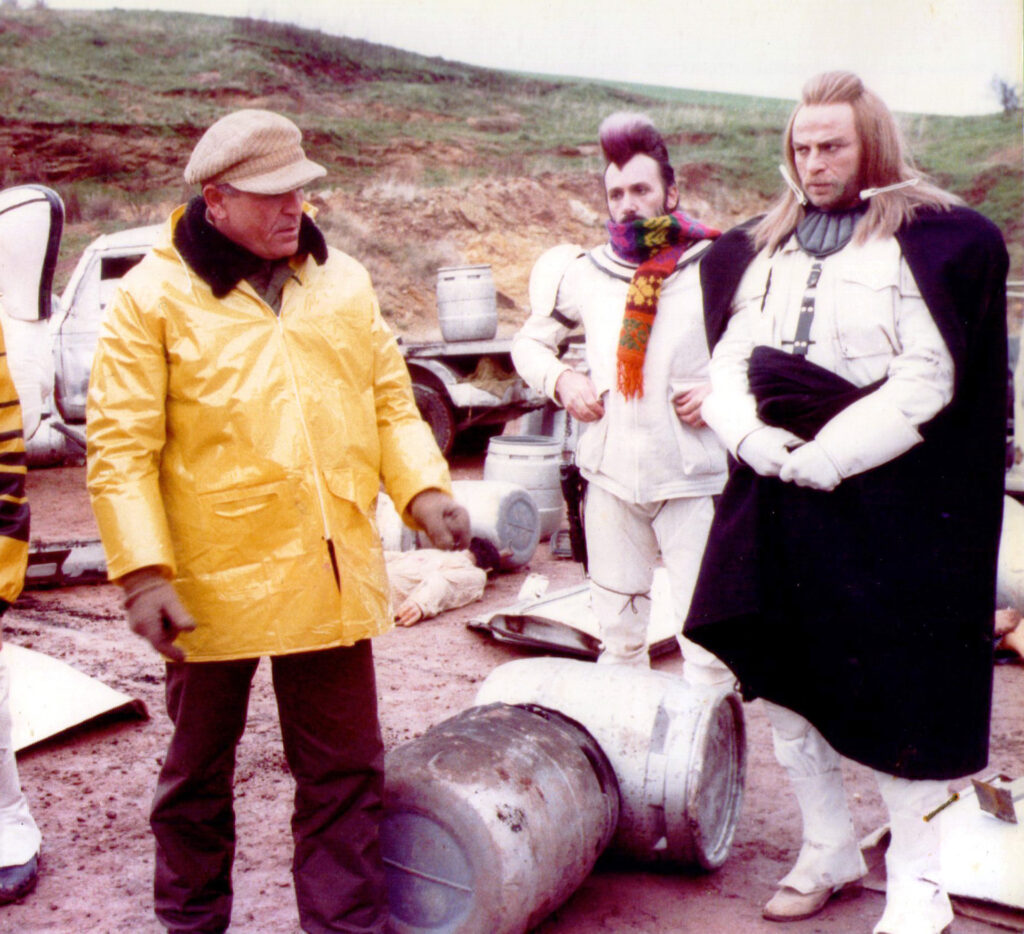 I nuovi barbari Enzo G. Castellari spiega la scena a ENIO GIROLAMI e MASSIMO VANNI