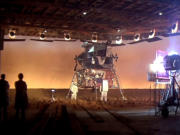 Capricorn One (1978) di Peter Hyams Capricorn One (1977) di Peter Hyams