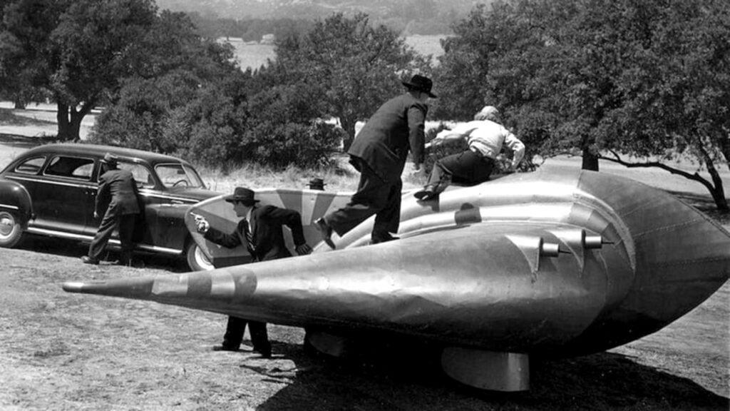 Flying Disc Man from Mars (1950)